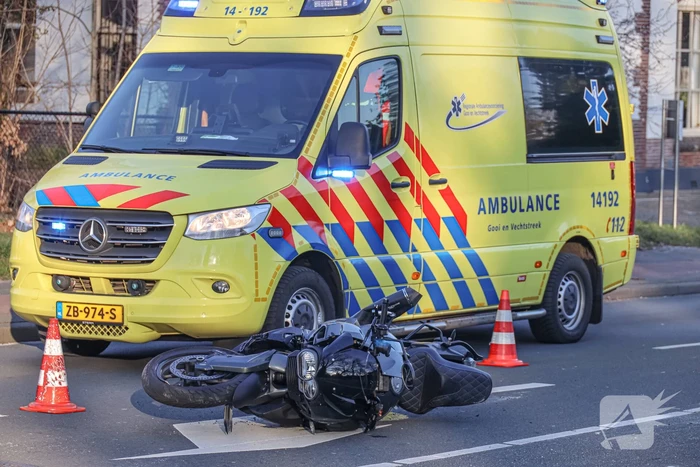 Motorrijder gewond bij eenzijdig ongeval