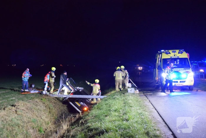 Inzittenden bekneld bij verkeersongeval