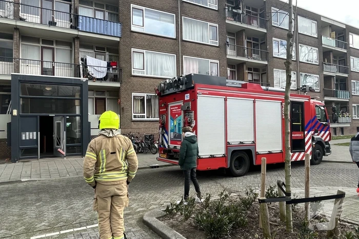Flatwoning geventileerd vanwege gaslucht
