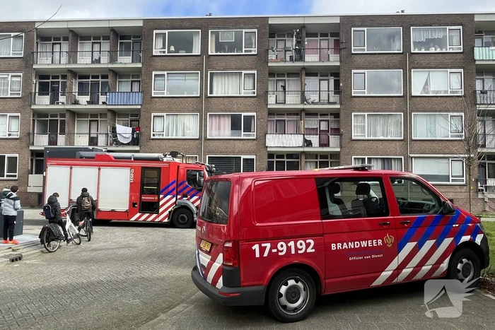 Flatwoning geventileerd vanwege gaslucht