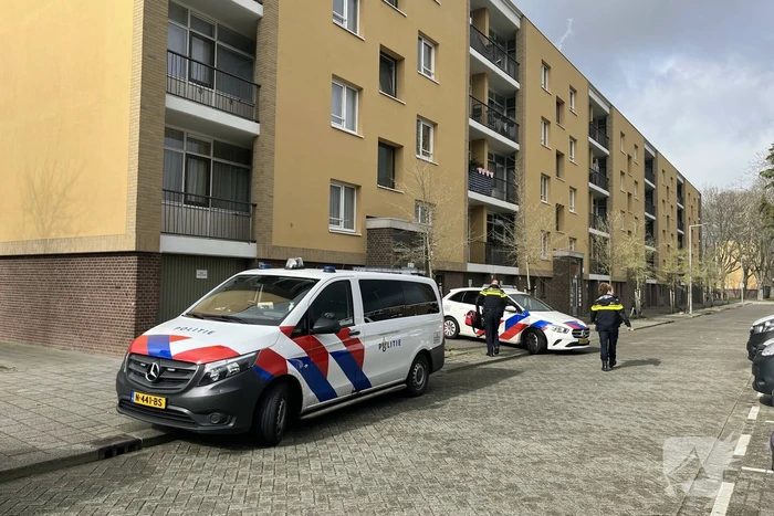 Flatwoning geventileerd vanwege gaslucht