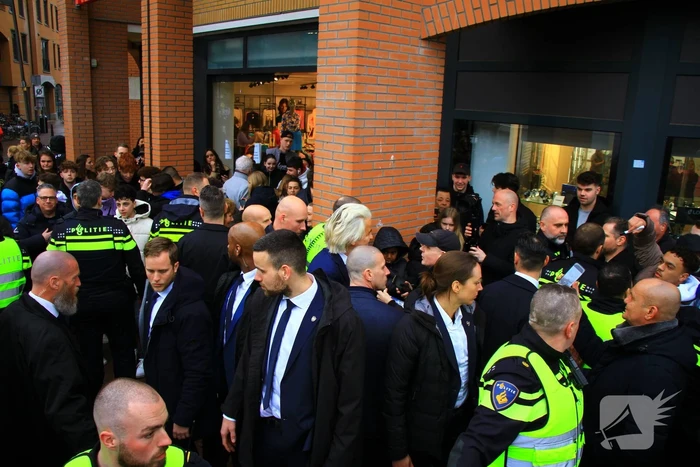Bezoek Geert Wilders trekt veel bekijks