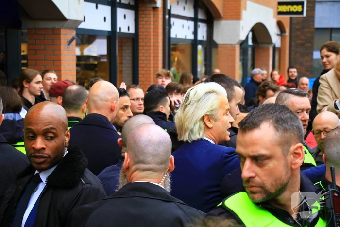 Bezoek Geert Wilders trekt veel bekijks