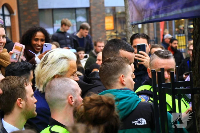 Bezoek Geert Wilders trekt veel bekijks