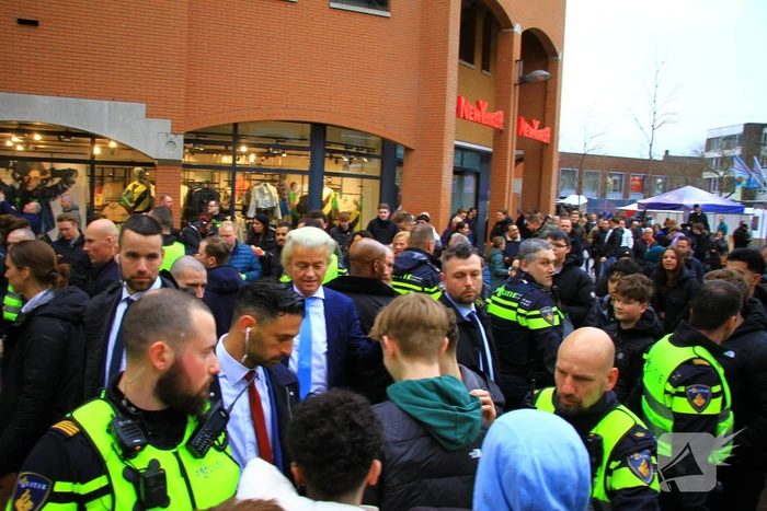Bezoek Geert Wilders trekt veel bekijks
