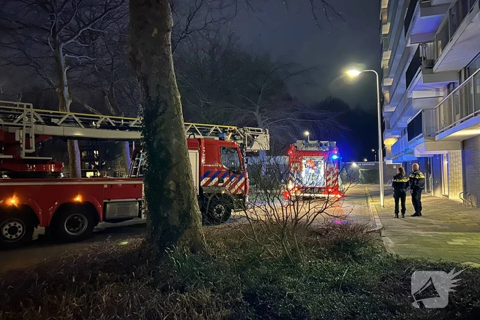 Brand in keuken van flatwoning