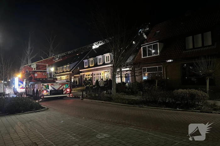 Brand in schoorsteen van woning