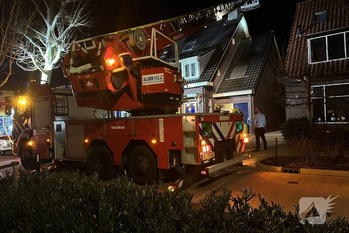 Brand in schoorsteen van woning