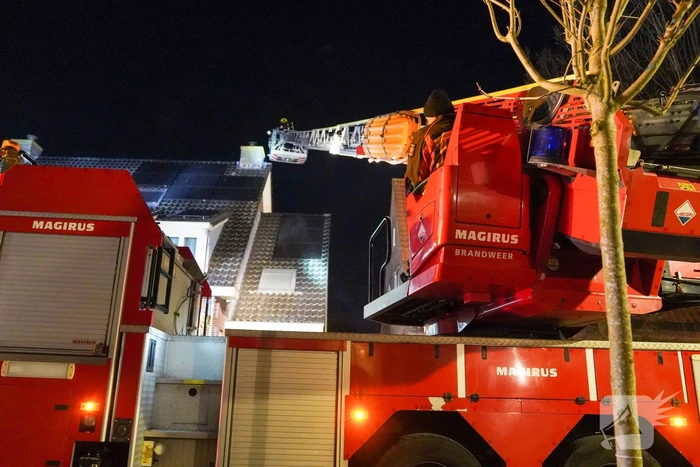 Brand in schoorsteen van woning