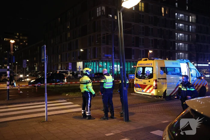 Automobilist rijdt door en laat voetganger gewond achter
