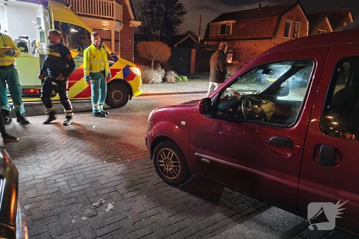 Scooter met twee opzittenden aangereden