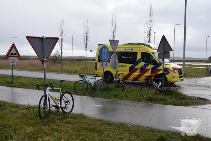 Zes wielrenners verlenen geen voorrang