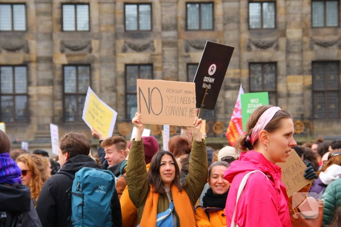 Grote drukte bij feminist march