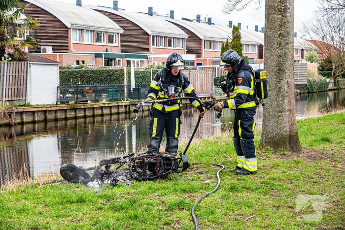 Scooter volledig uitgebrand