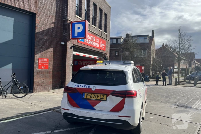Voetganger gewond bij botsing met auto