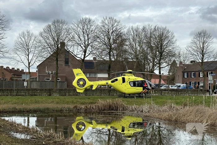 Persoon gewond na val in woning