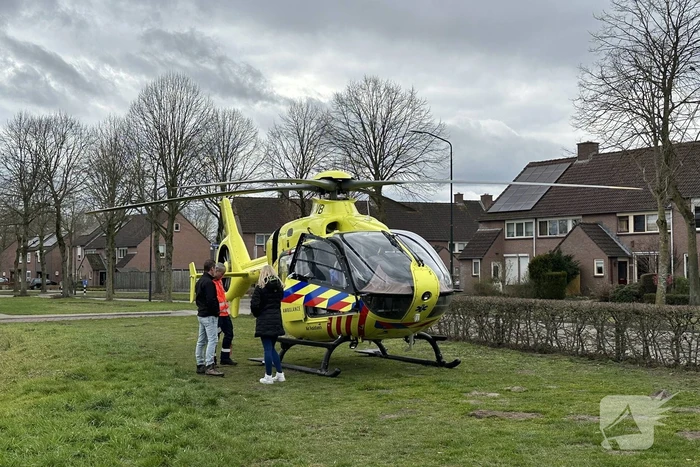 Persoon gewond na val in woning