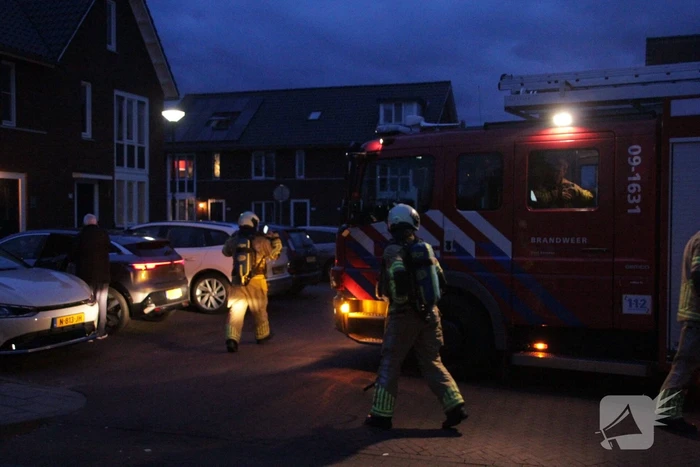 Brandweer verricht metingen naar vreemde lucht