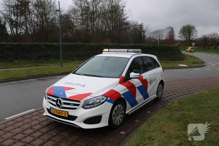 Overstekende fietsster gewond bij aanrijding op rotonde