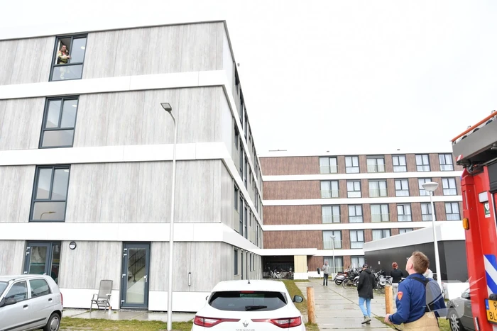 Pan op kooktoestel zet woning vol rook
