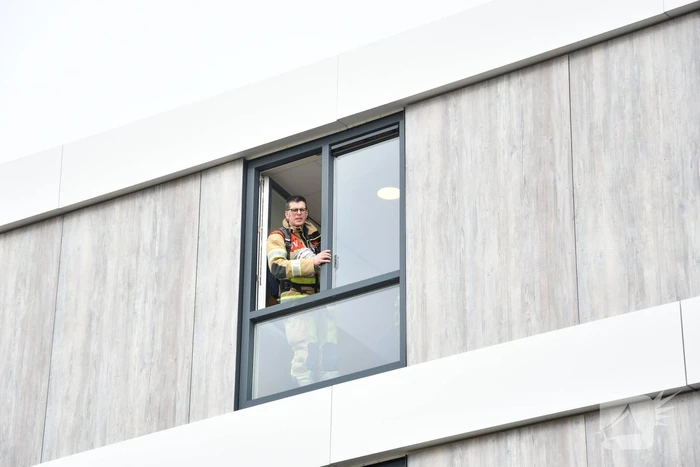 Pan op kooktoestel zet woning vol rook