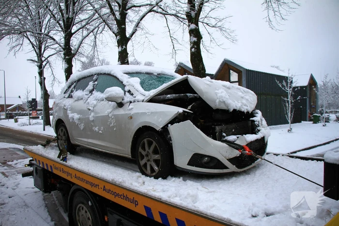 Flinke schade bij botsing op kruising