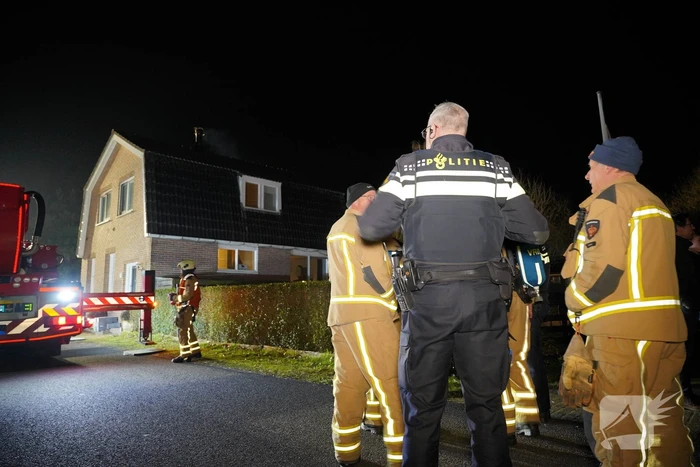 Brand in schoorsteen van woning