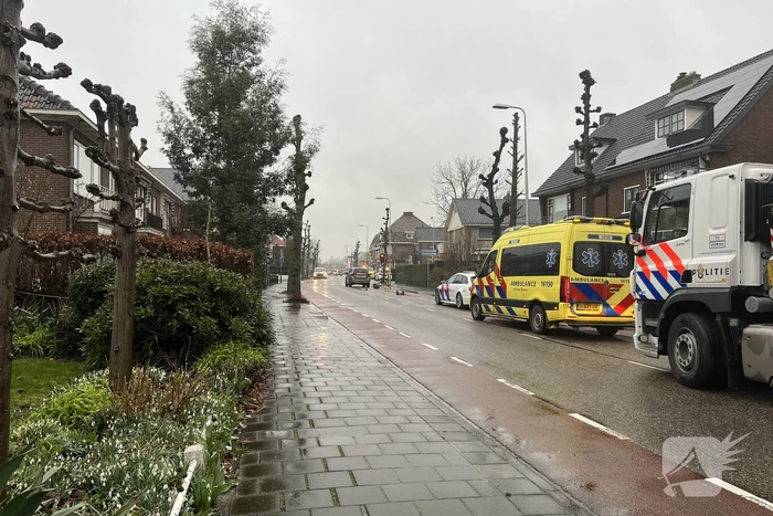 Fietser raakt ernstig gewond bij botsing met auto
