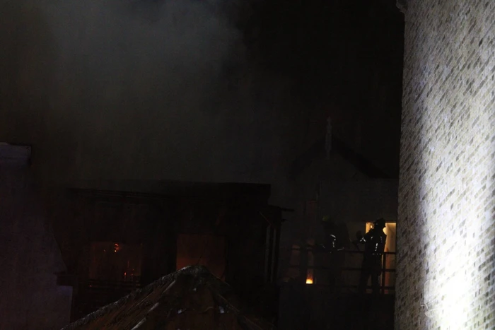 Ontruiming in centrum wegens grote woningbrand