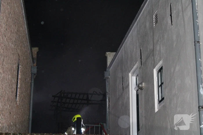 Ontruiming in centrum wegens grote woningbrand