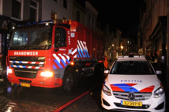 Ontruiming in centrum wegens grote woningbrand