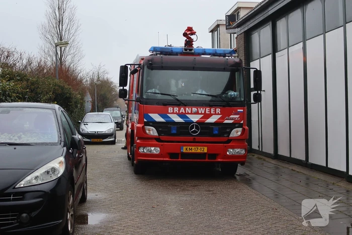 Woonboot maakt water