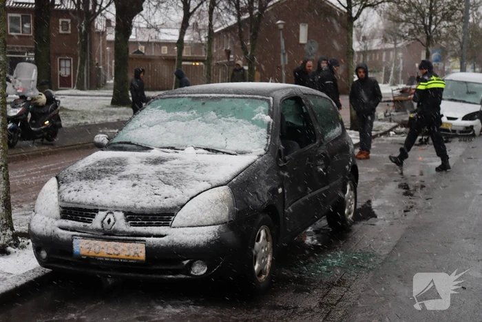 Forse schade en wiel afgebroken na botsing