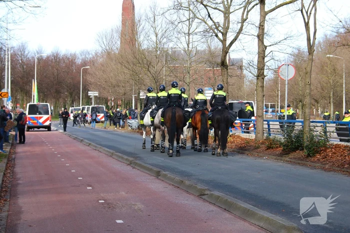 ME veegt A12 met actievoerders leeg