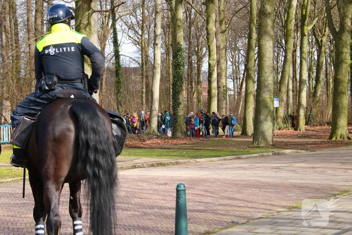 ME veegt A12 met actievoerders leeg