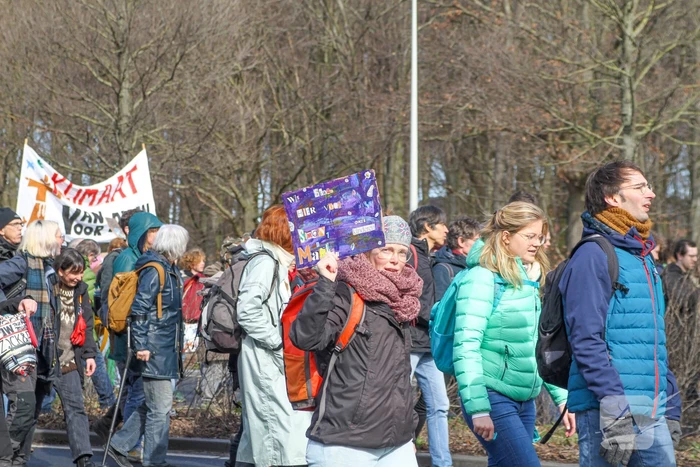 Duizenden demonstranten op snelweg A12