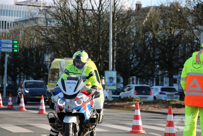Duizenden demonstranten op snelweg A12