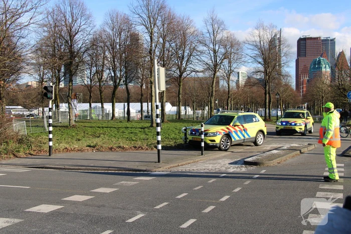 Duizenden demonstranten op snelweg A12