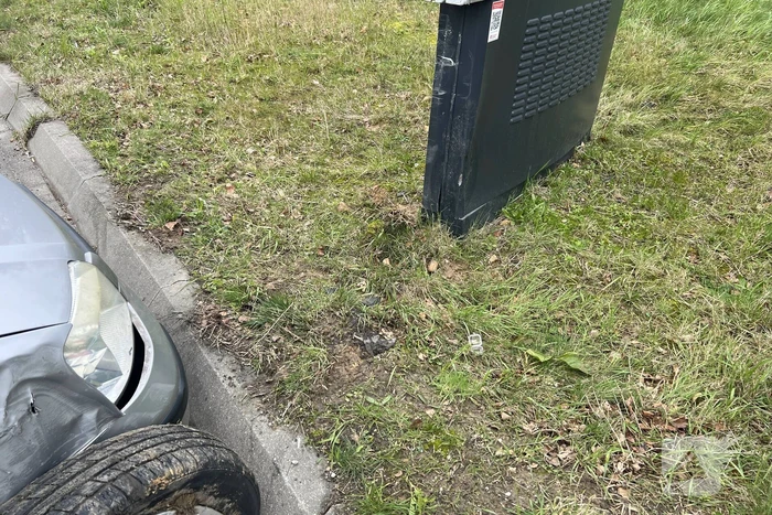 Voorwiel breekt af bij verkeersongeval