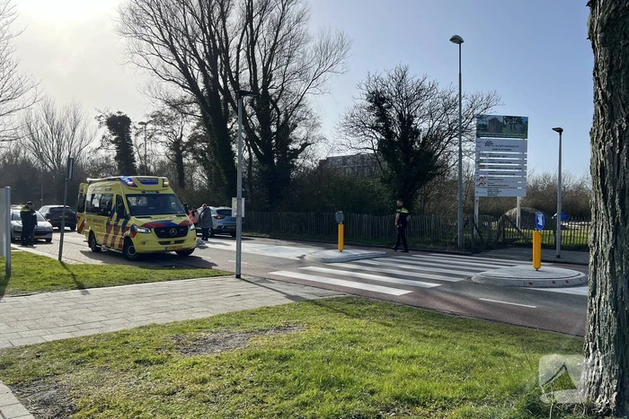 Voetganger aangereden op zebrapad