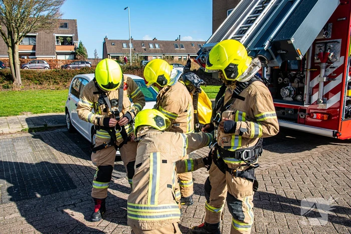 Zonnescherm laat los door harde wind
