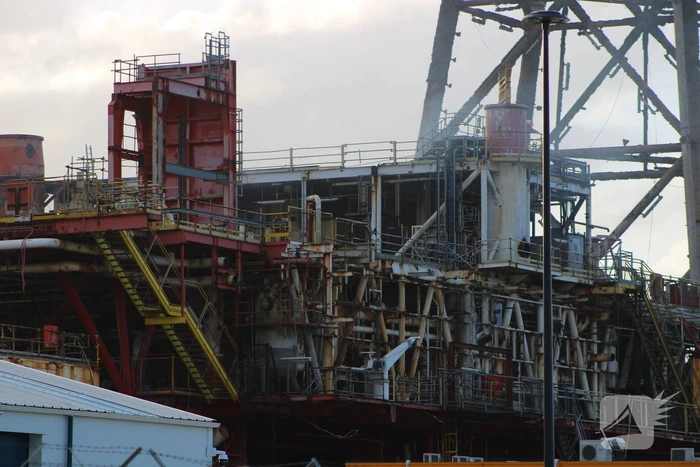 Flinke brand op offshore platform