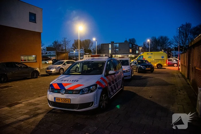 Persoon gewond na steekincident in woning