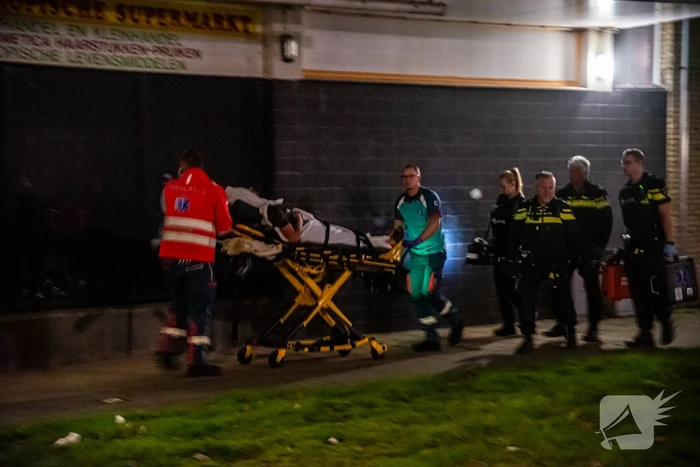Persoon gewond na steekincident in woning