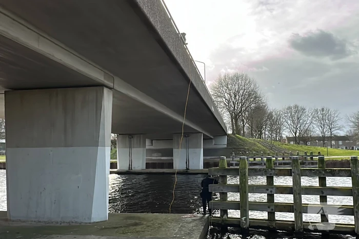 Duikinzet arrestatieteam in kanaal