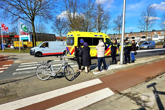 E-bike aangereden op rotonde door automobilist