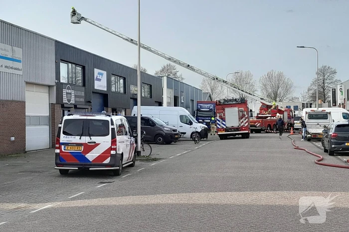 Brand in magazijn van bedrijfspand