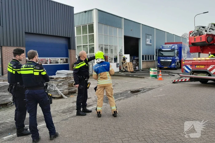 Brand in magazijn van bedrijfspand