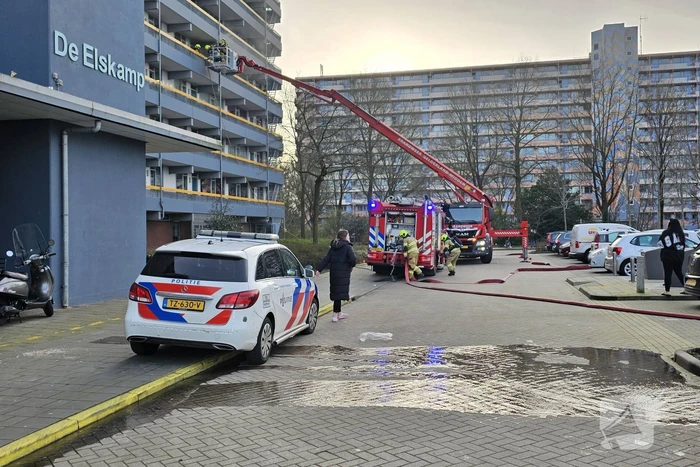 Zeer grote brand in flatwoning
