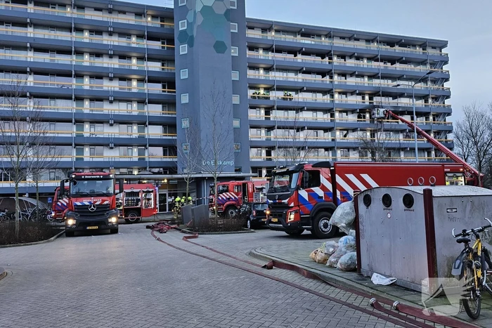 Zeer grote brand in flatwoning